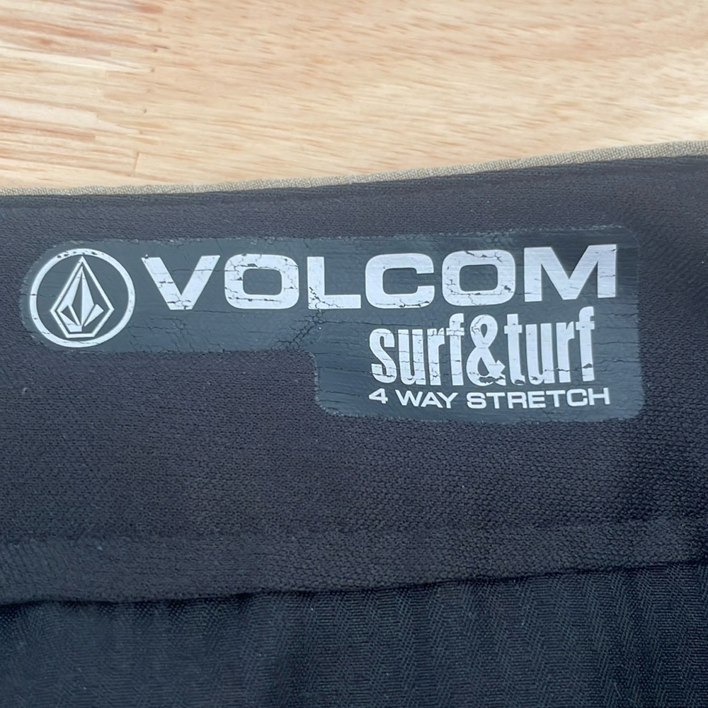 Volcom surf and turf hybrids size 36 khaki